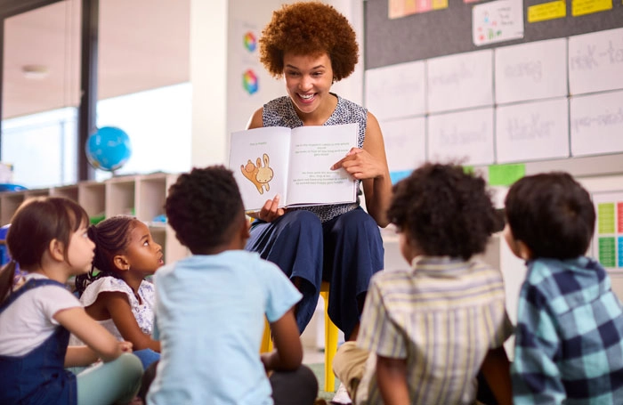 woman reading to children